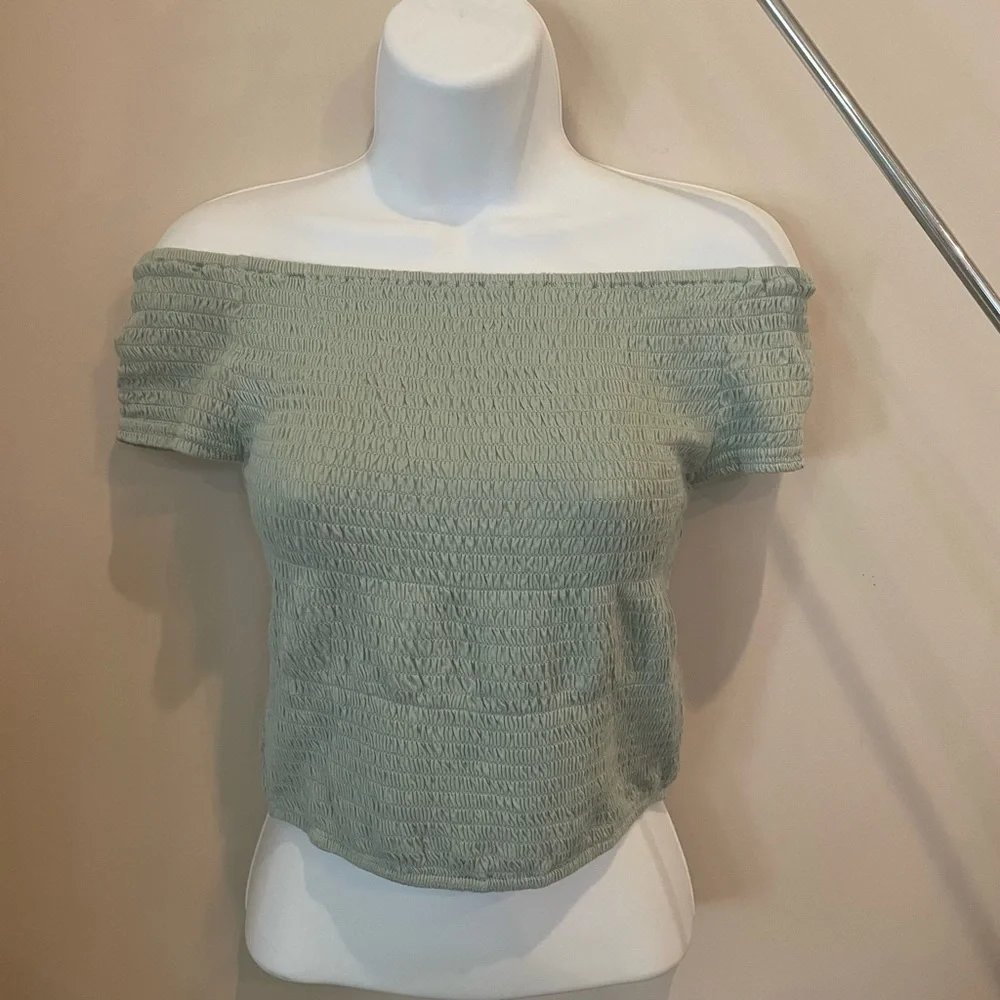 Pastel Green off the shoulder crop top - Picture 2 of 4